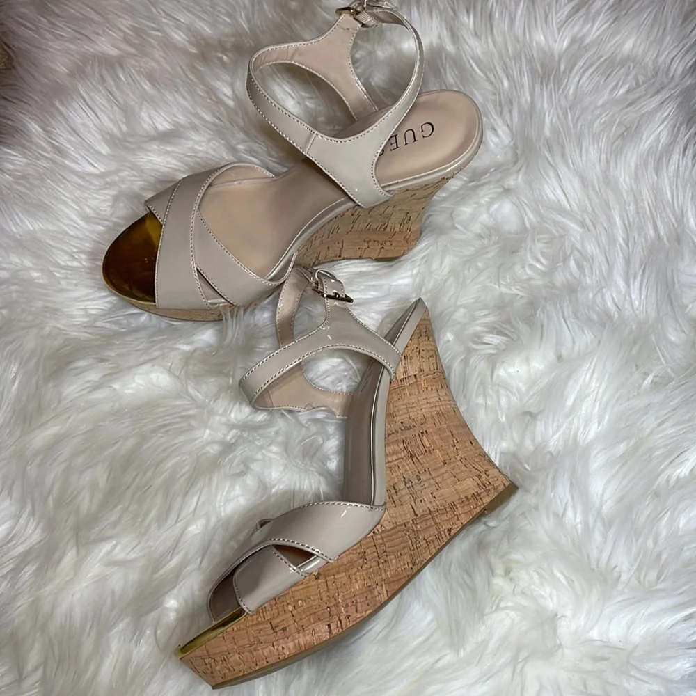 Guess Sandals 🌸 - Picture 3 of 7